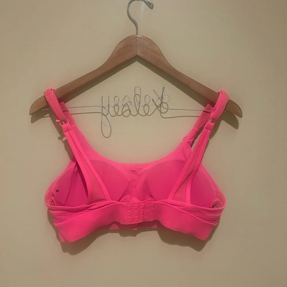 Lorna Jane Pink Sports Bra Metal Clasp Size Large
